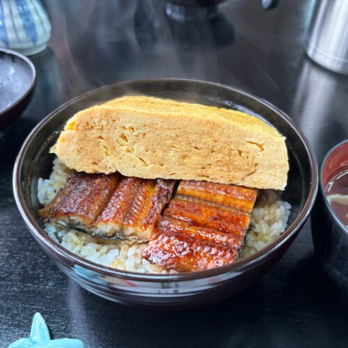 逢坂山かねよ本店の名物きんし丼