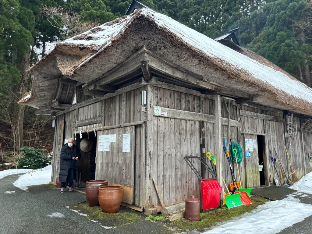 男鹿真山伝承館