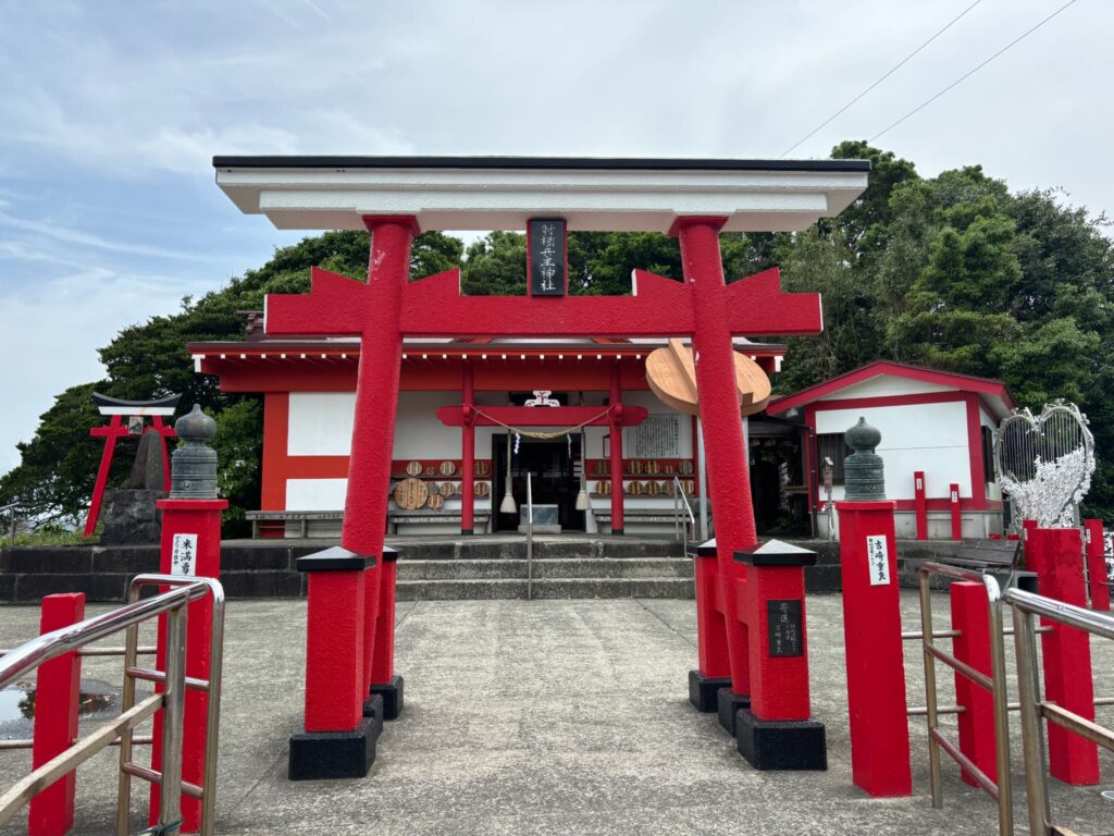 釜蓋神社(射楯兵主神社)の正面