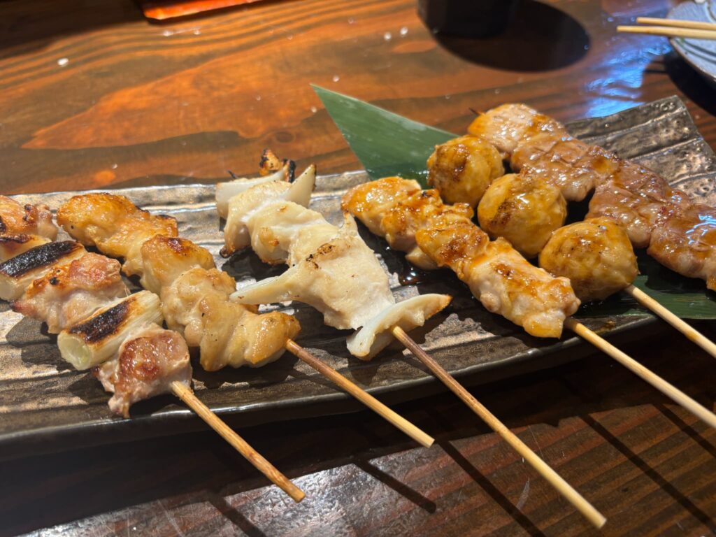 焼鳥盛り合わせ(6本)(950円)